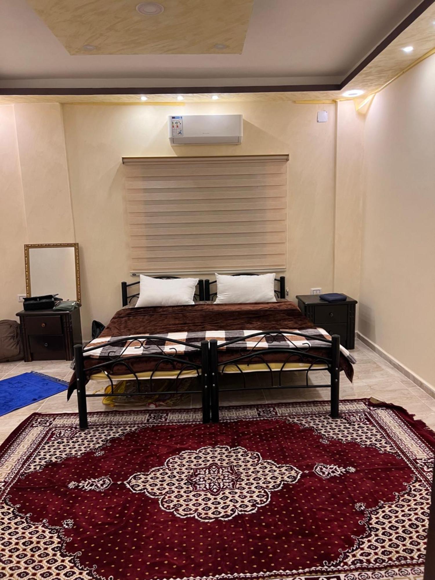 Indiana Jones Home Stay Petra Bagian luar foto